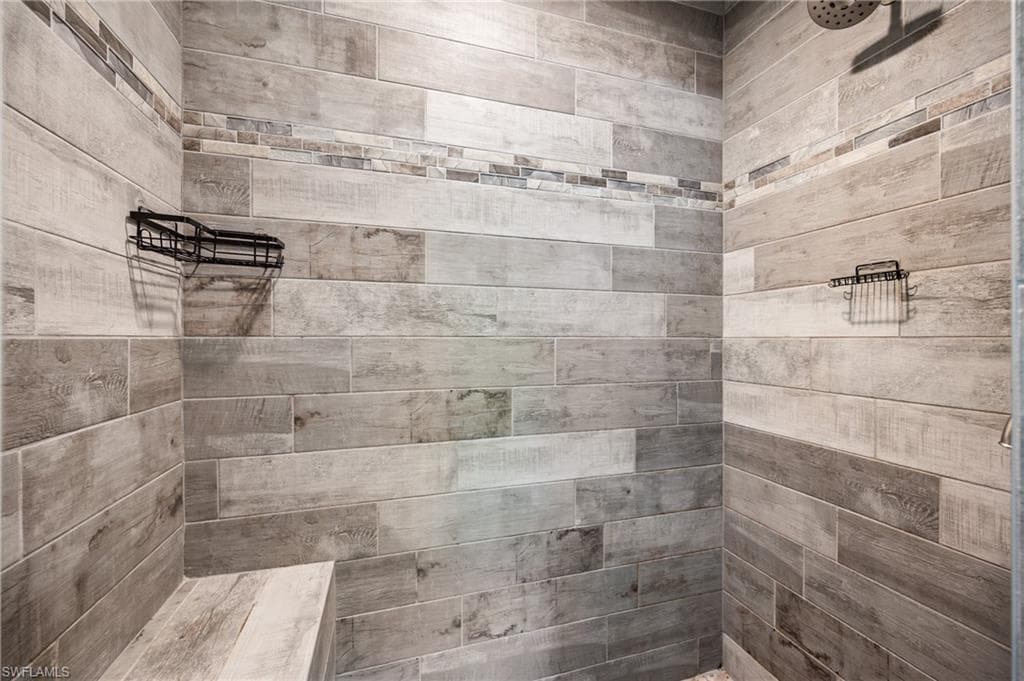 315 Sweetwater DR-22