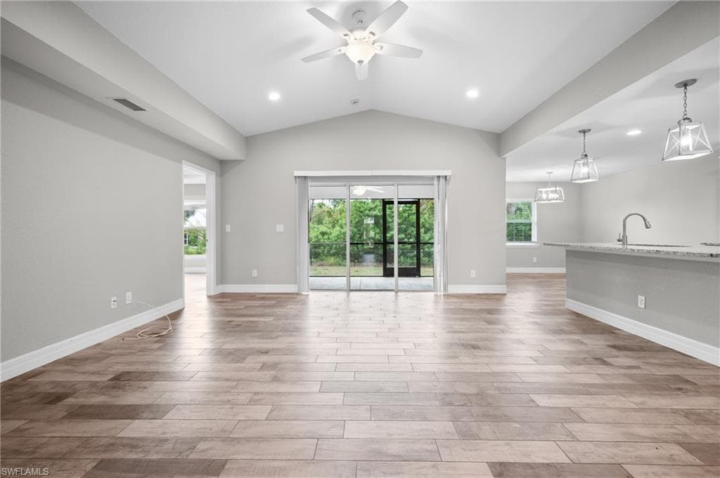 315 Sweetwater DR-9