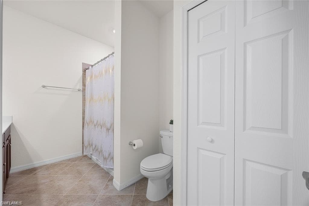 2707 Blossom WAY-23