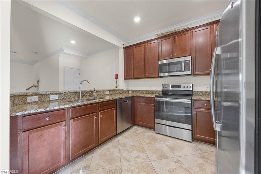 2707 Blossom WAY-8