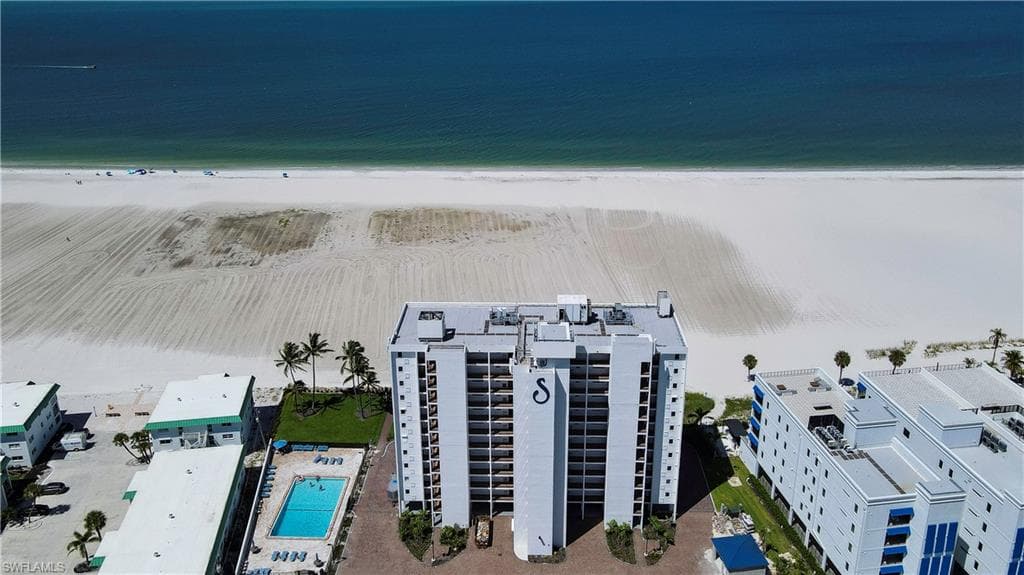 6400 Estero BLVD 603-1