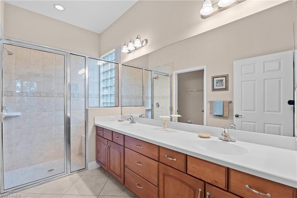 10428 Materita DR-17