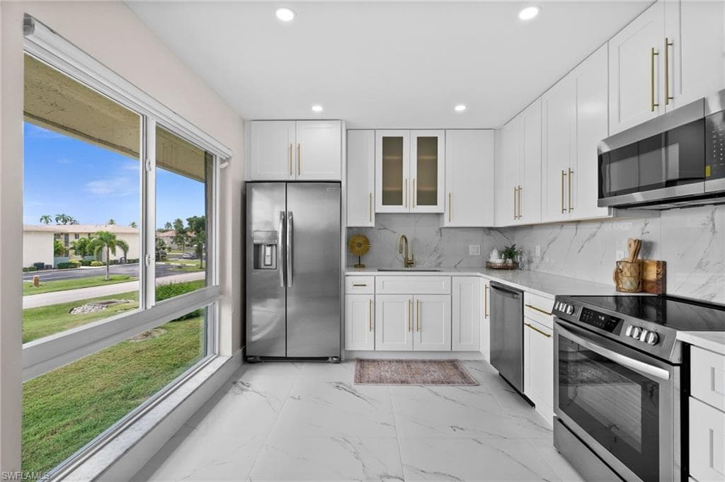 105 Harrison RD 4-3