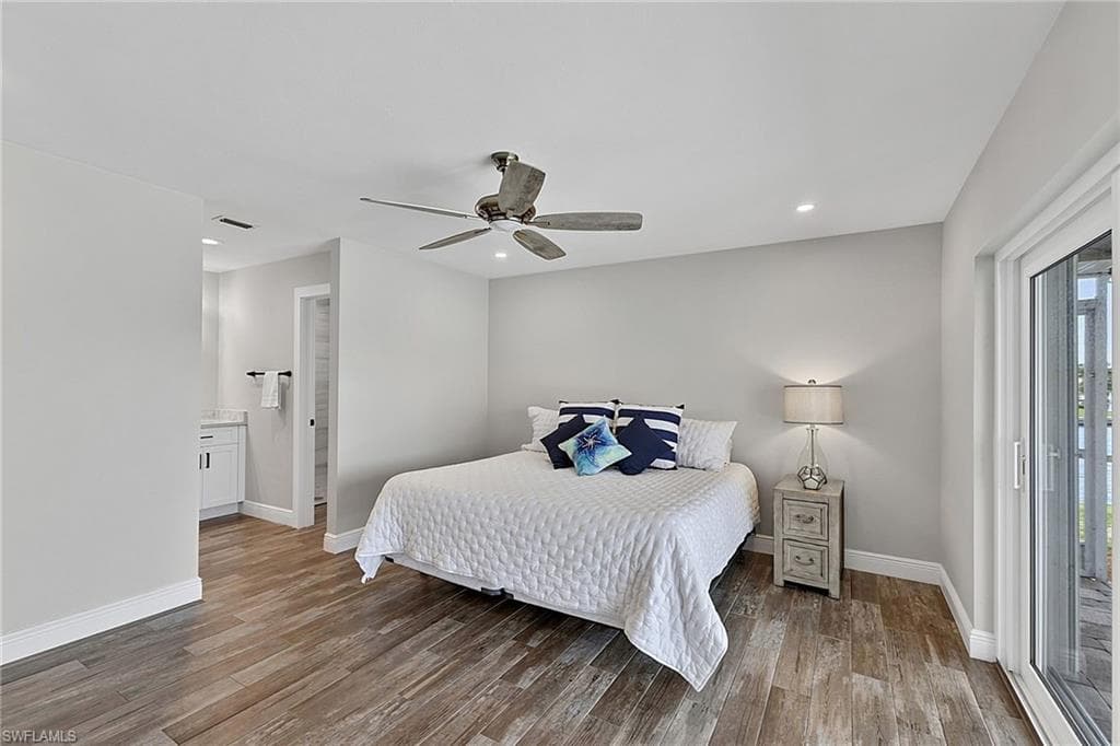 1230 Swan CT-16
