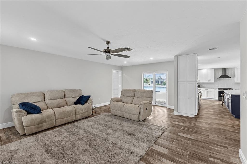 1230 Swan CT-14
