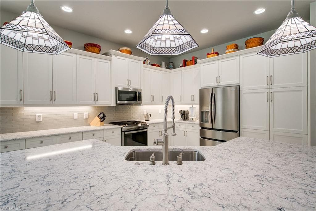 28713 Montecristo LOOP-8