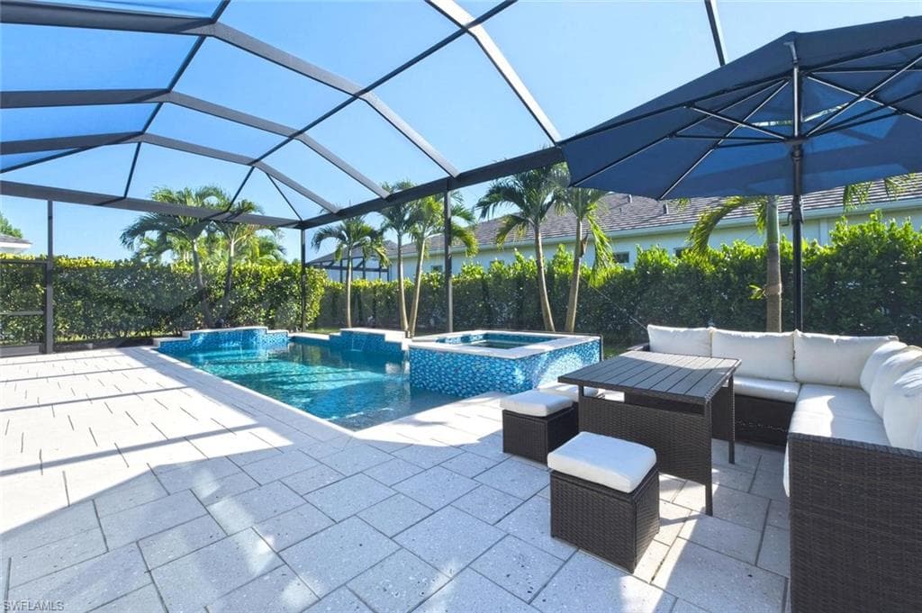 8986 Redonda DR-38