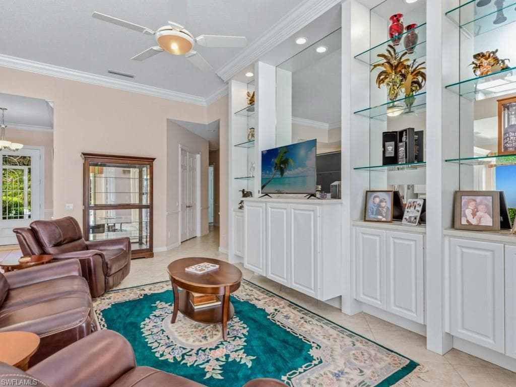 3829 Whidbey WAY-12