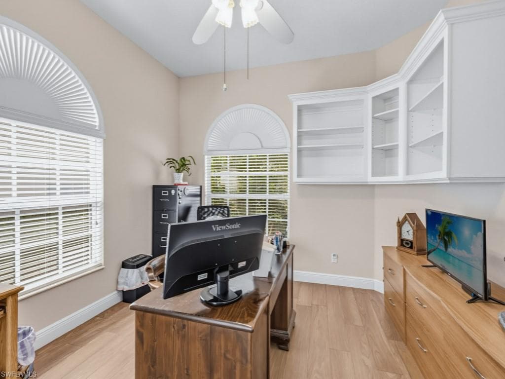 3829 Whidbey WAY-9