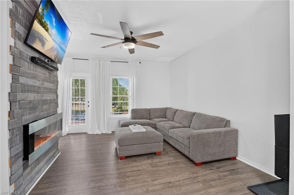23520 Walden Center DR 205-4