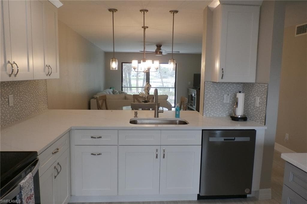 12621 Kelly Sands WAY 305-7