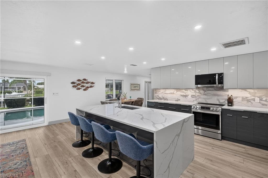 701 Santa Margerita LN-12