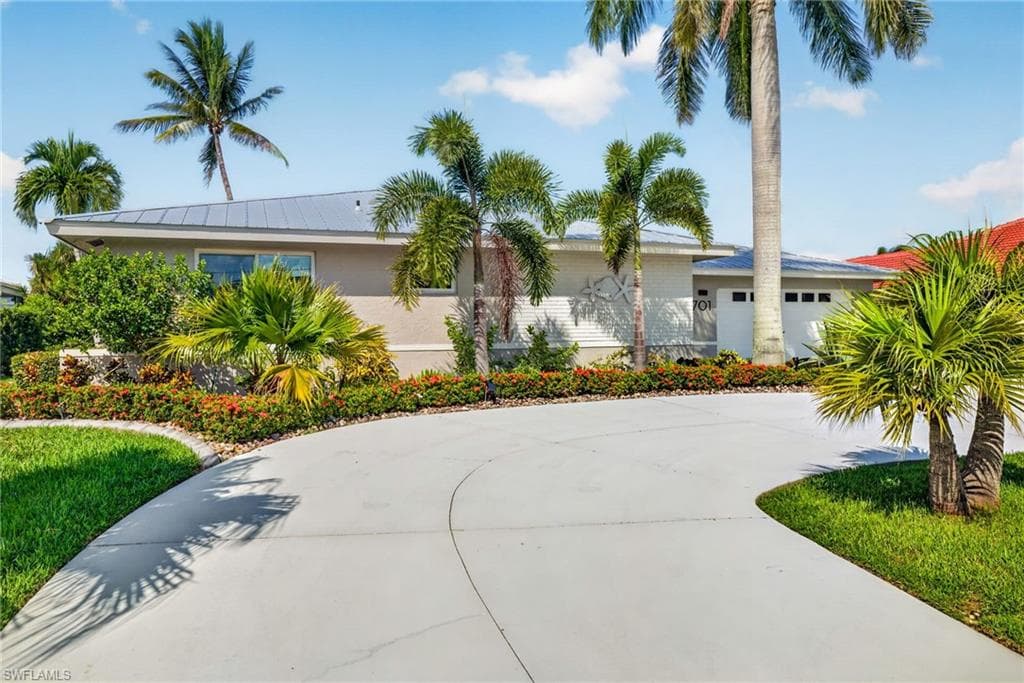 701 Santa Margerita LN-1