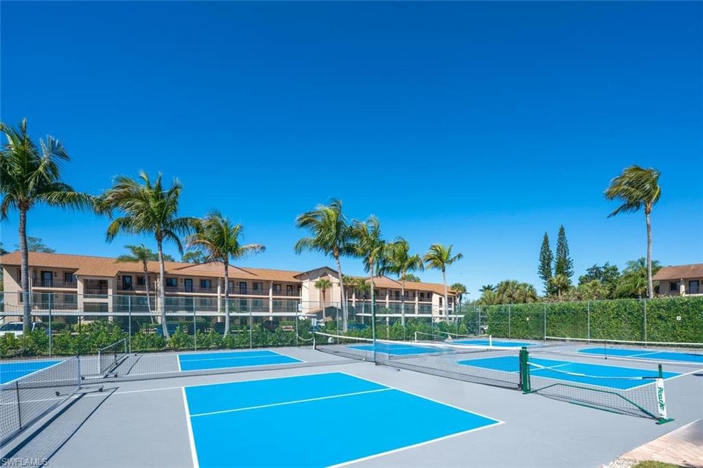 7360 Saint Ives WAY 2301-16
