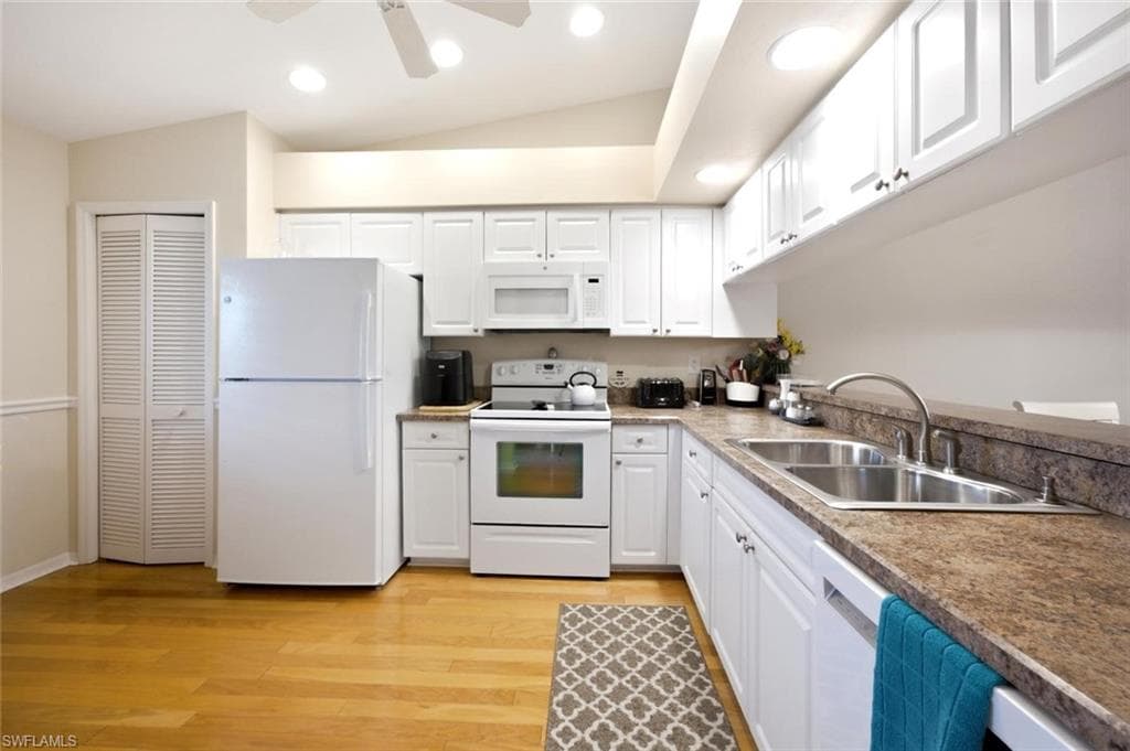 7360 Saint Ives WAY 2301-19