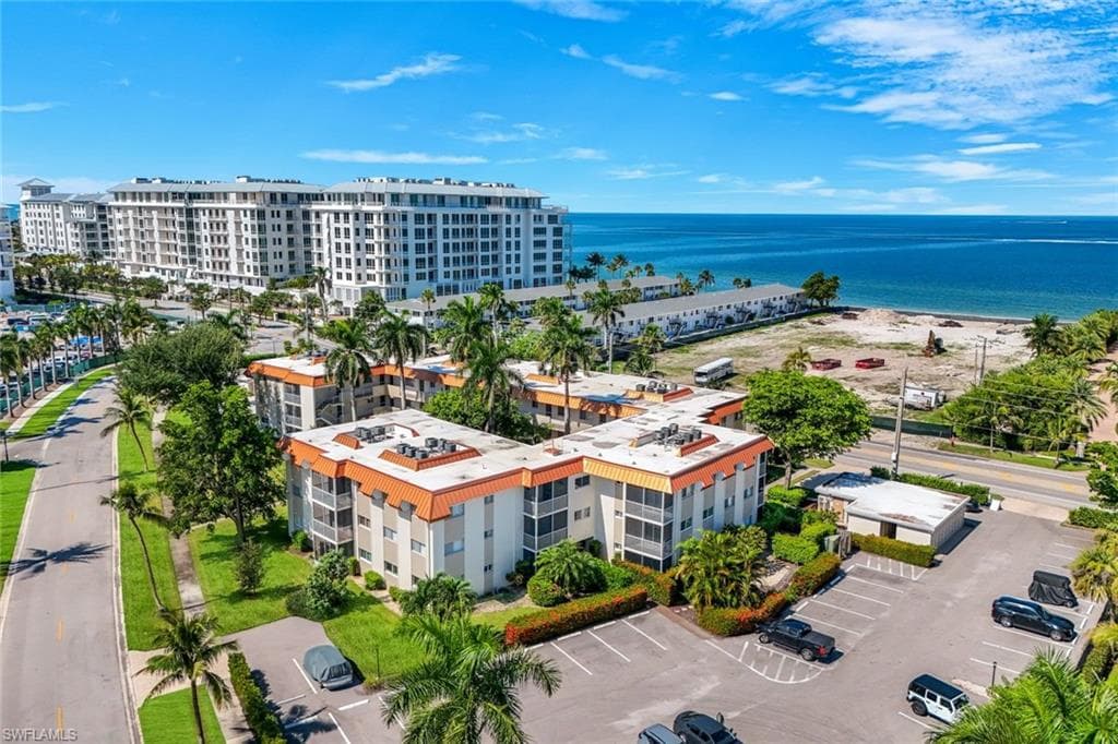 1100 Gulf Shore BLVD N 108-1