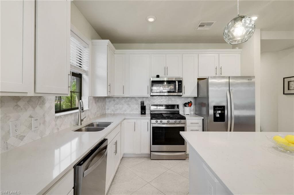 17323 Terracina DR-14