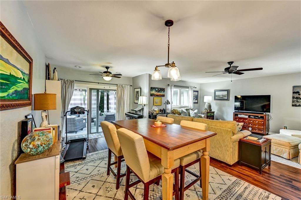 4259 Island CIR 3-7