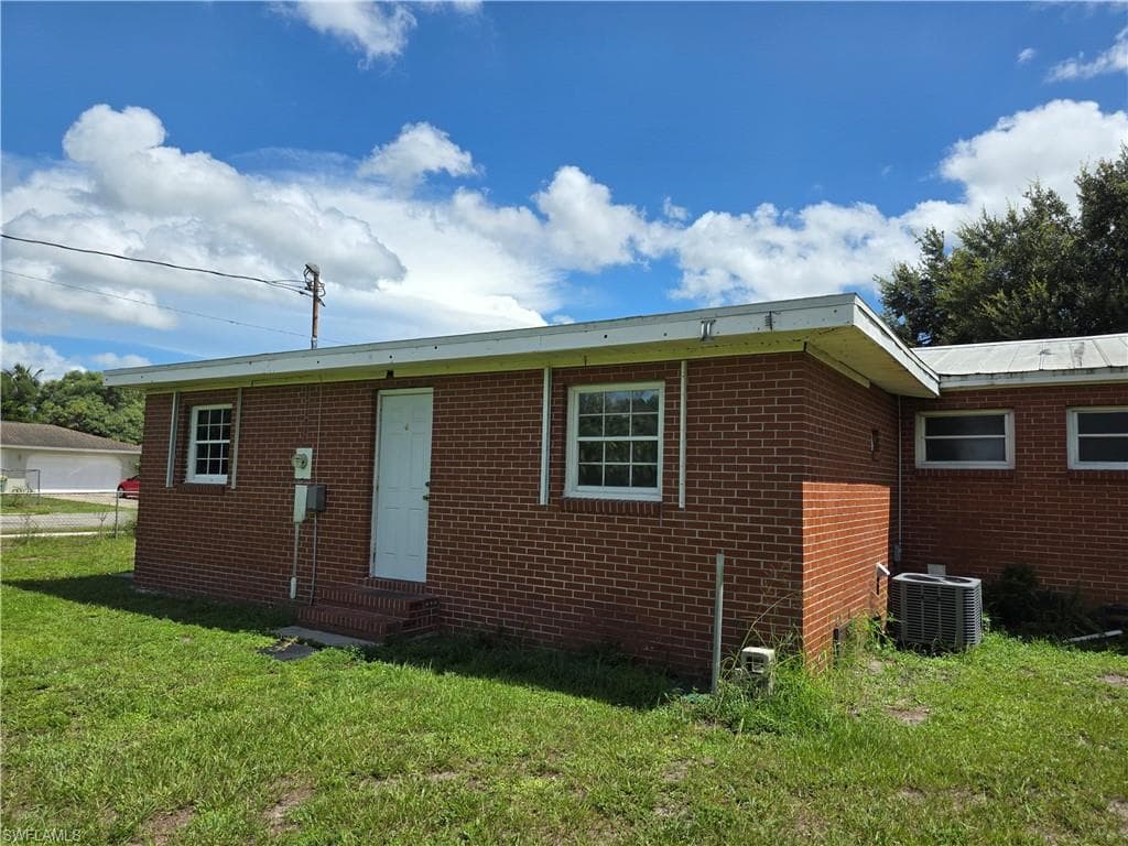 615 New Market RD W-11