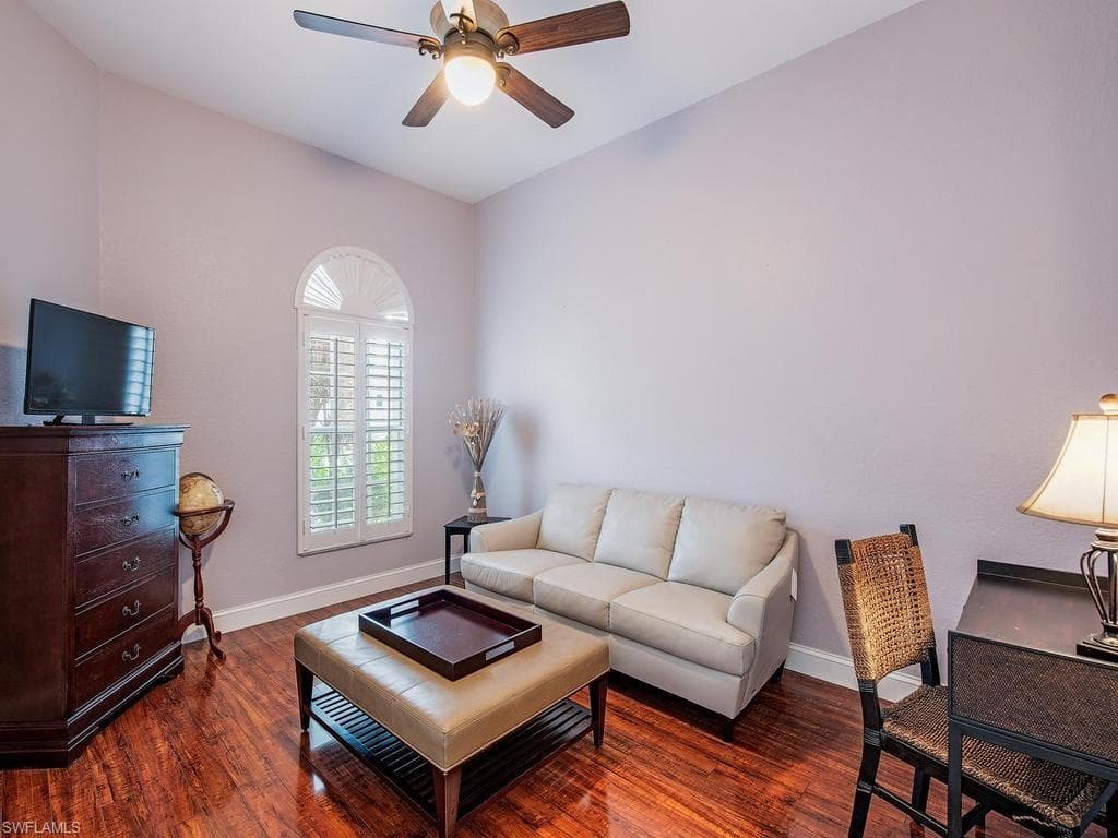 5013 Fairhaven LN-11