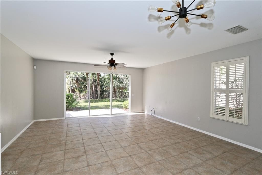 1055 Albany CT 217-15