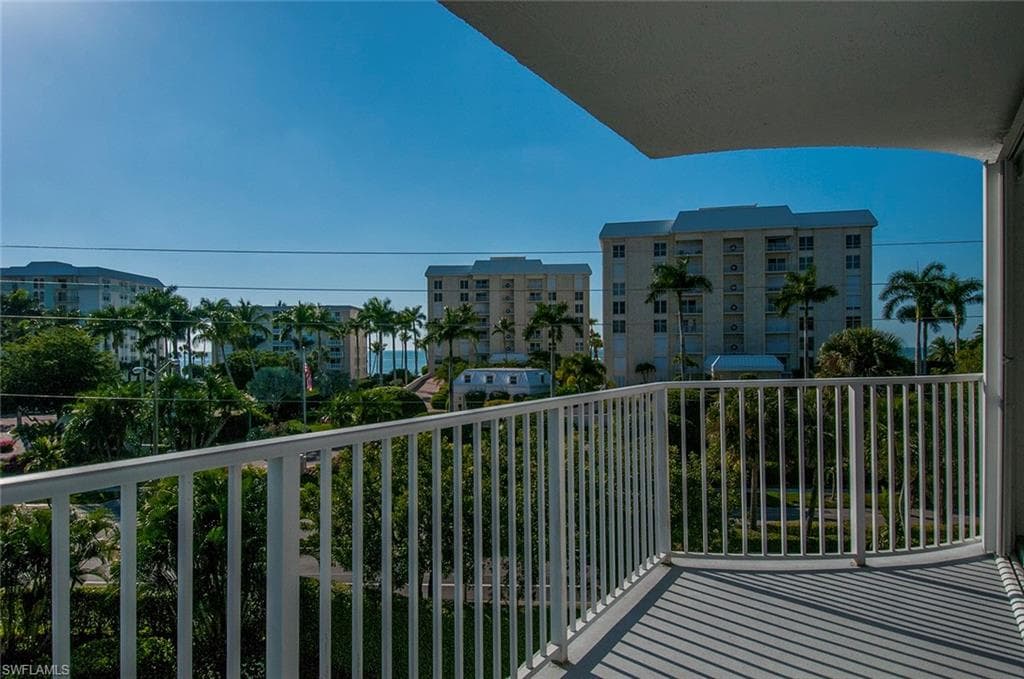 1300 Gulf Shore BLVD N 406-3