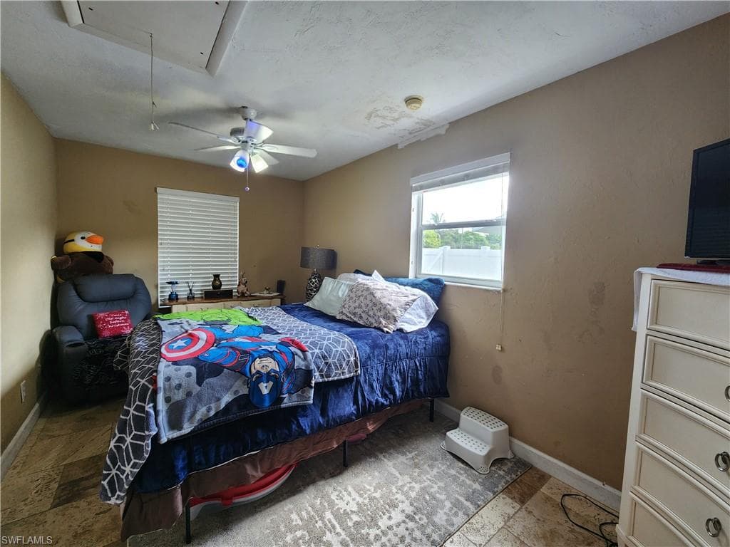 5242 Texas AVE-12