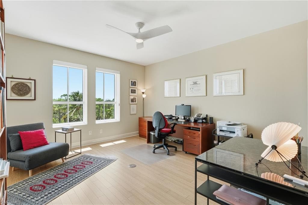 285 Grande WAY 401-19