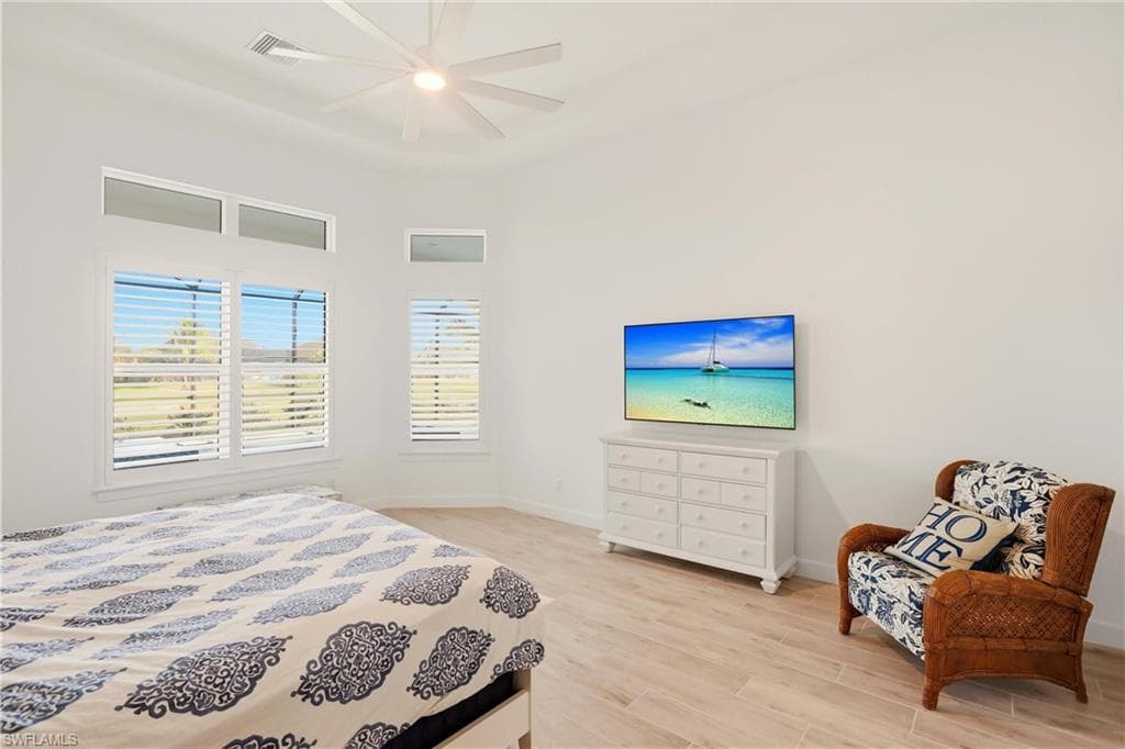 11420 Canal Grande DR-27