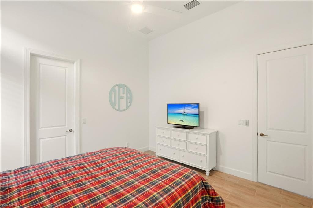 11420 Canal Grande DR-17