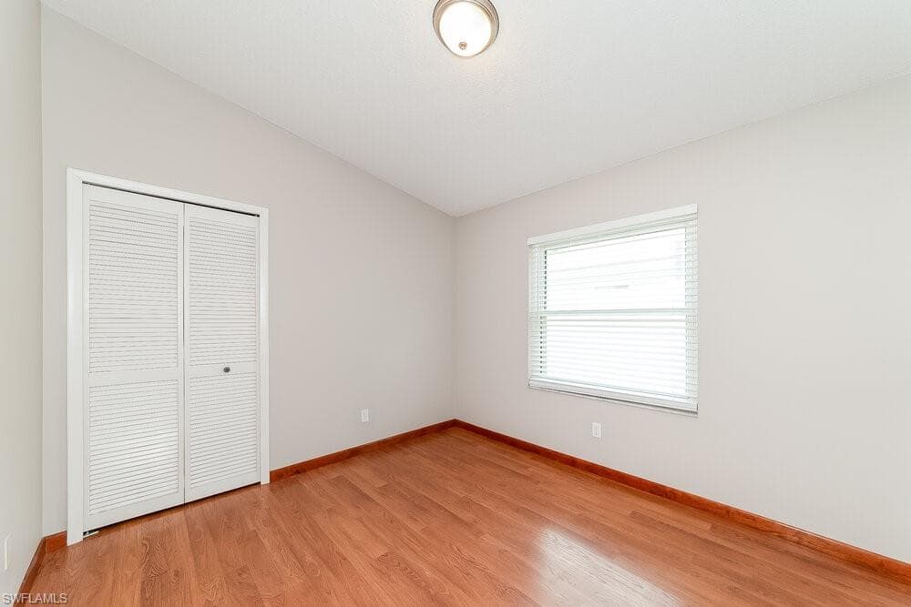 3575 Chinaberry LN-11