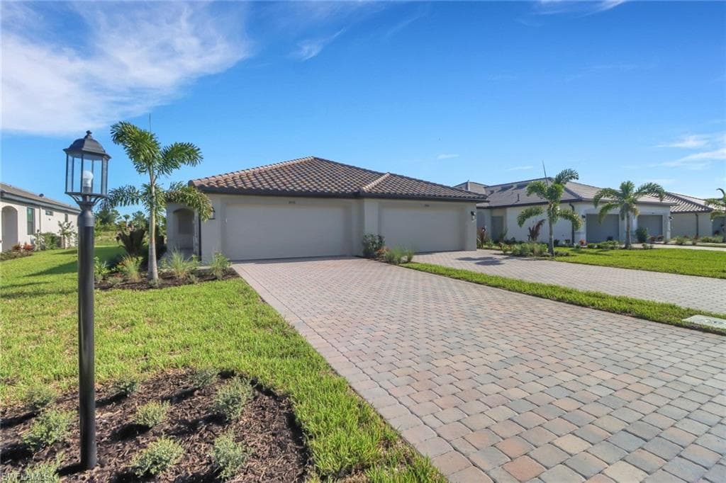 19592 Hinkley DR-1