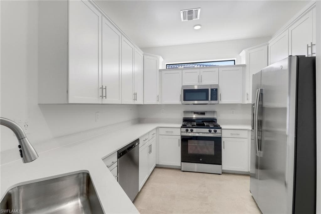 19592 Hinkley DR-5