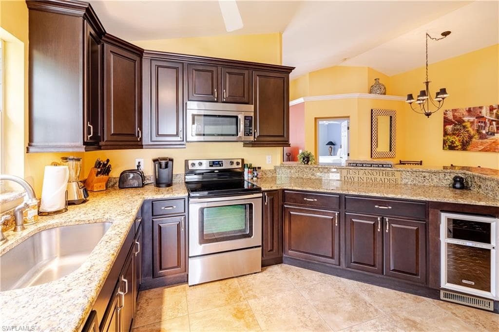 3705 Fieldstone BLVD 404-9