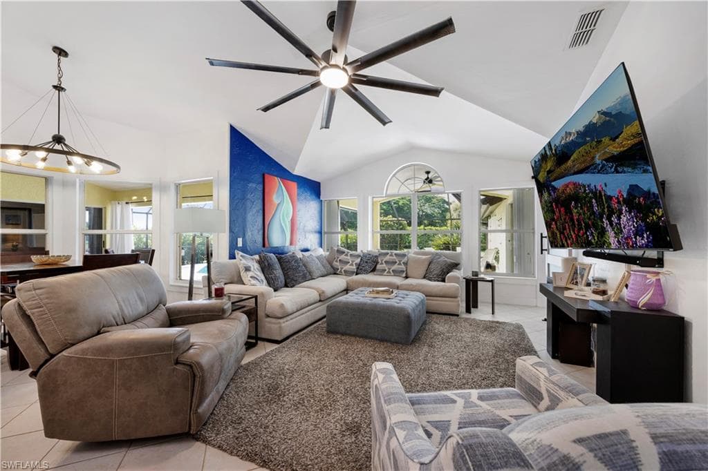 9986 Mar Largo CIR-10