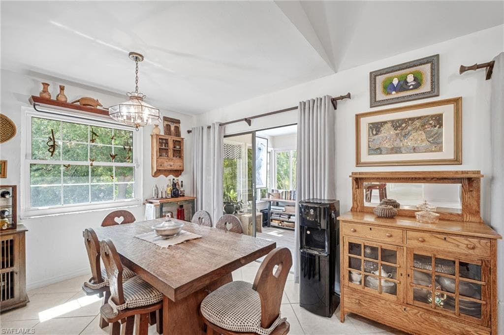 4472 Lake Heather CIR-13