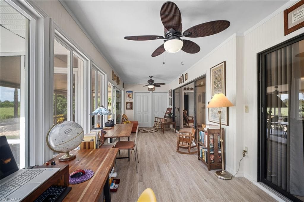 4472 Lake Heather CIR-22