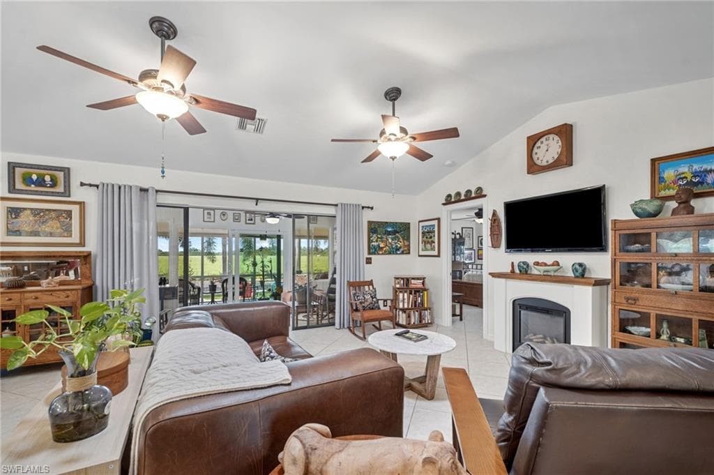 4472 Lake Heather CIR-7