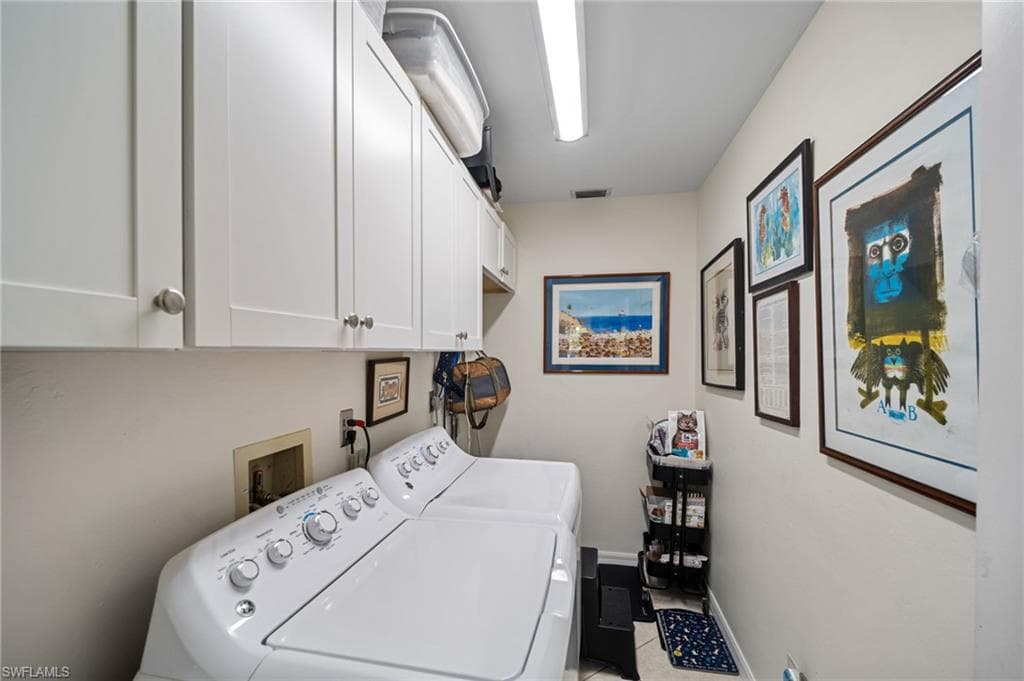 4472 Lake Heather CIR-20