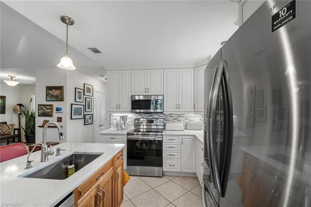 4472 Lake Heather CIR-10