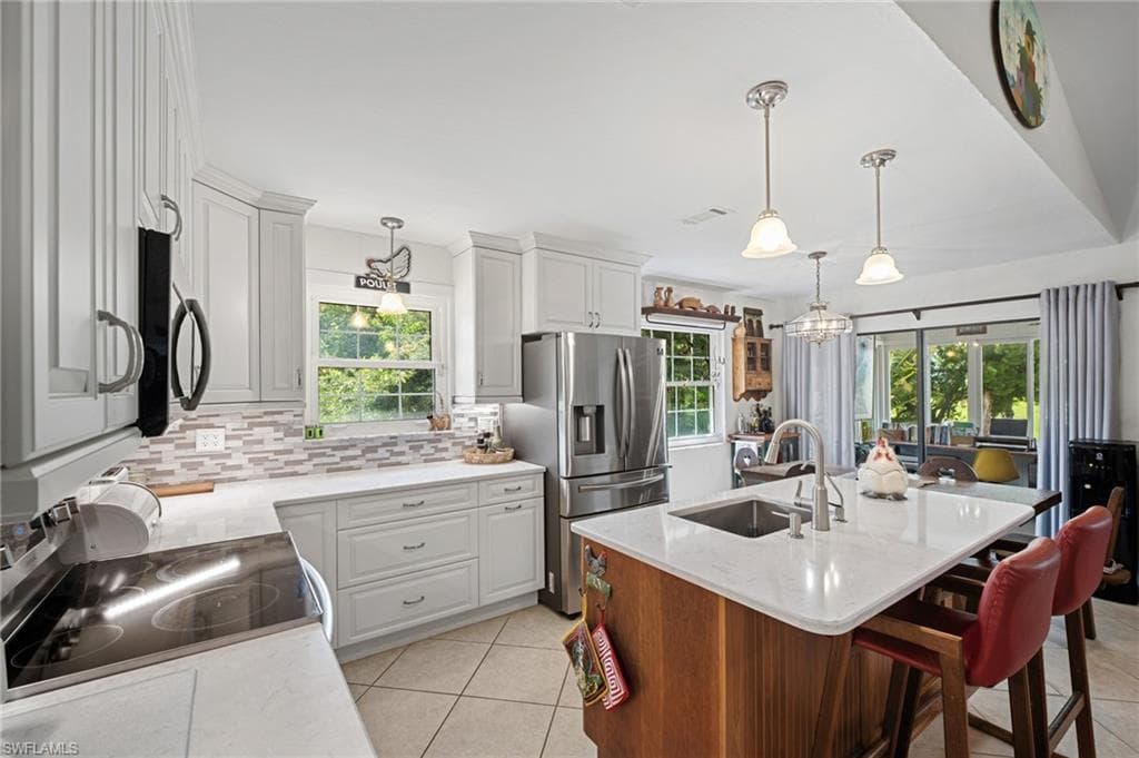 4472 Lake Heather CIR-11