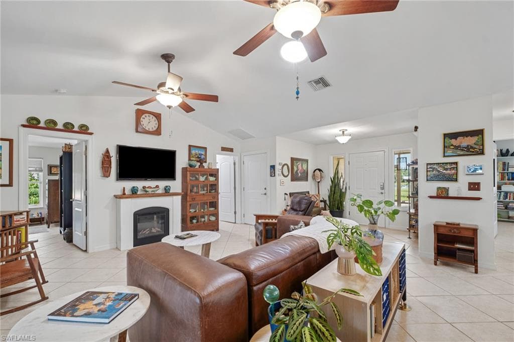 4472 Lake Heather CIR-7