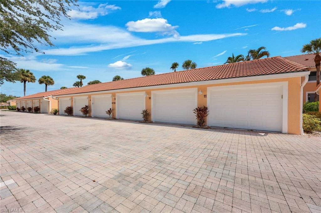 6720 Beach Resort DR 10-27