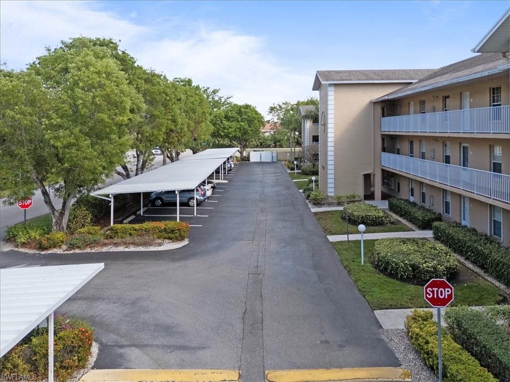 9660 Victoria LN 206-20