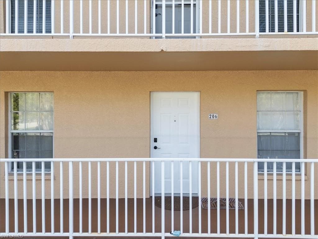 9660 Victoria LN 206-21