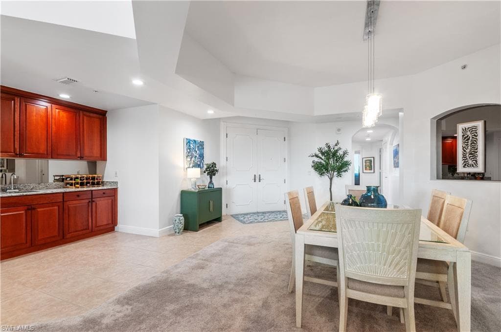 6061 Silver King BLVD 203-67