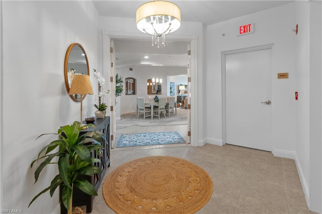 6061 Silver King BLVD 203-28