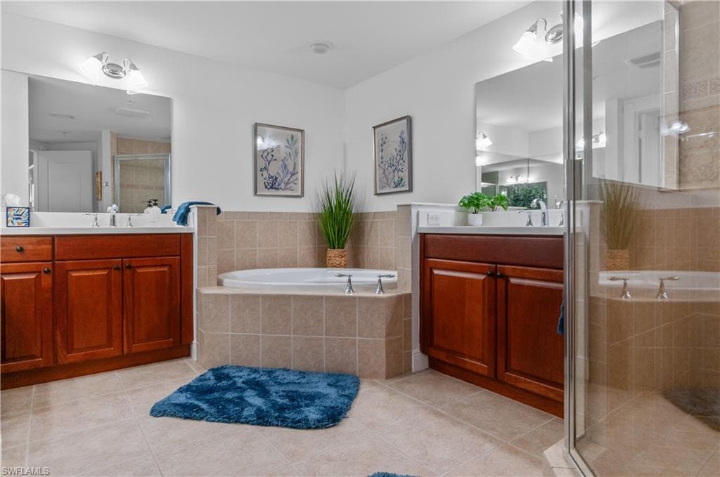 6061 Silver King BLVD 203-49