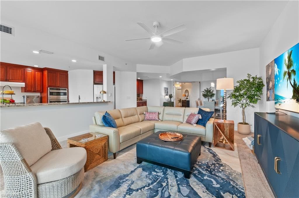 6061 Silver King BLVD 203-33
