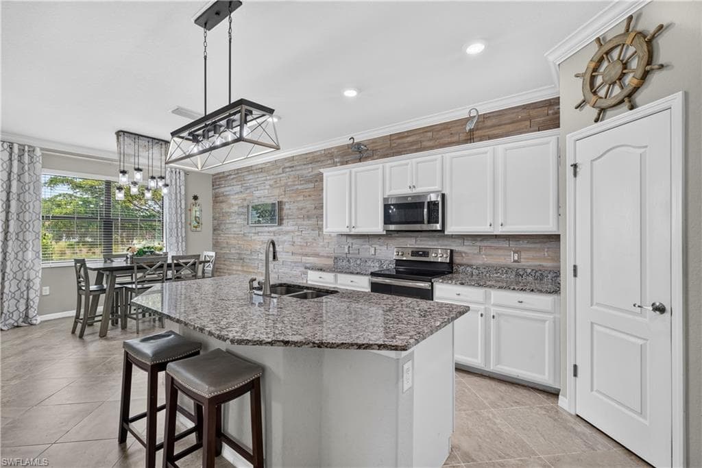 1595 Marton CT-8